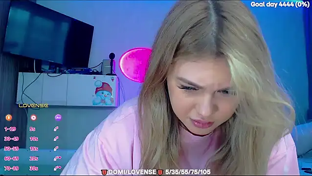 SuchCute online show from February 2026 03:21:01 AM