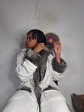 hot-tandy online show from December 2025 10:04:01 PM