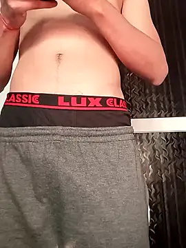 xyrus  online show from February 2025 10:46:01 AM