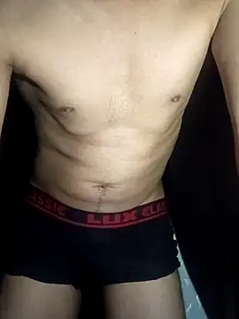 xyrus  online show from February 2025 06:24:02 PM