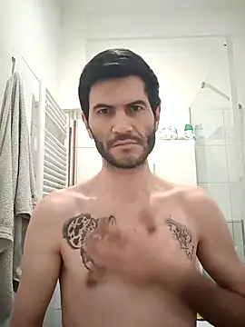 Snapshot of Gigolo4040 chatting on December 2024 07:25:02 PM Gigolo4040 online show from December 2024 07:25:02 PM
