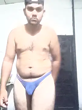 Snapshot of travieso2893 chatting on April 2026 03:29:02 AM travieso2893 online show from April 2026 03:29:02 AM