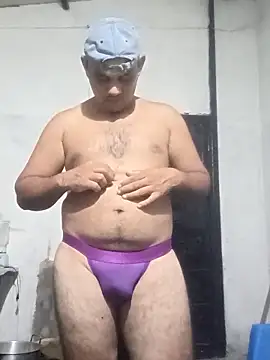 Snapshot of travieso2893 chatting on April 2026 03:01:04 AM travieso2893 online show from April 2026 03:01:04 AM