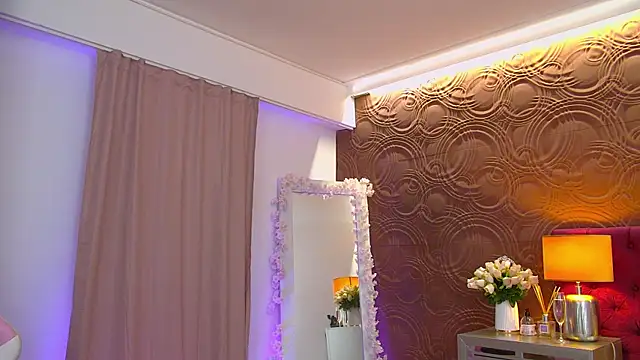 Snapshot of IrisMonn chatting on October 2025 06:00:01 AM IrisMonn online show from October 2025 06:00:01 AM