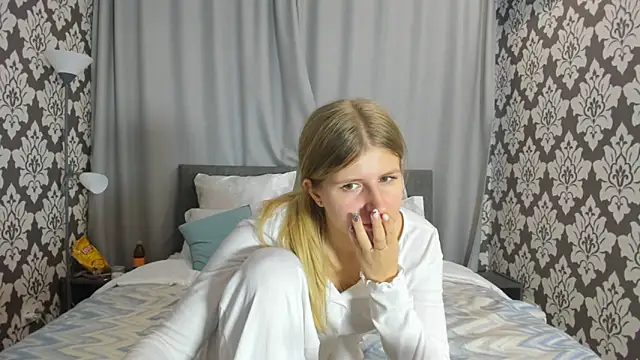 Snapshot of kirraa_ chatting on September 2025 01:38:02 PM kirraa  online show from September 2025 01:38:02 PM