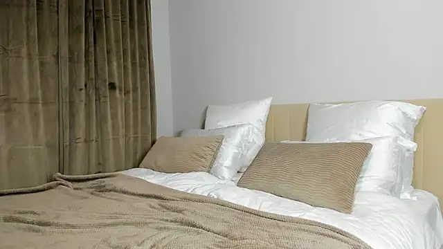 kirraa  online show from November 2025 09:57:01 PM