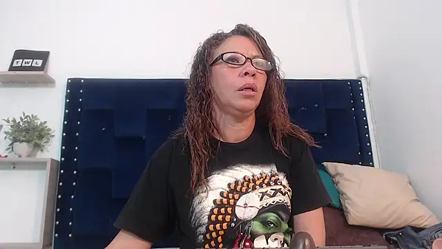ARTEMIZA LOVE  online show from February 2025 03:10:01 PM