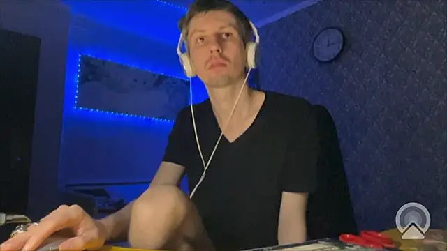 Aki-Laky online show from January 2026 07:16:02 PM