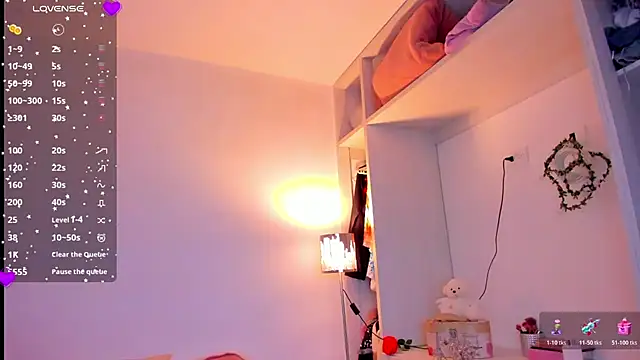 Lunadahia online show from December 2025 09:36:02 AM