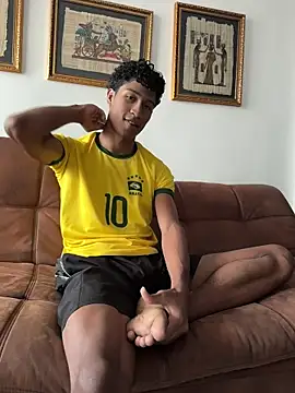 Snapshot of Masterikee chatting on December 2025 12:23:02 PM Masterikee online show from December 2025 12:23:02 PM