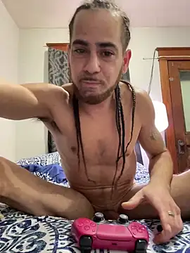 Snapshot of freakyPR chatting on January 2025 01:18:02 AM freakyPR online show from January 2025 01:18:02 AM