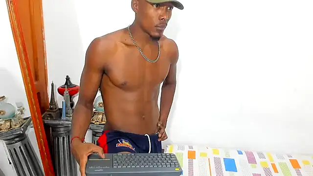 Snapshot of Darick_brown chatting on March 2025 07:27:02 PM Darick brown online show from March 2025 07:27:02 PM