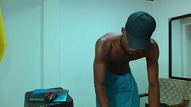 Snapshot of Darick_brown chatting on October 2025 09:08:01 AM Darick brown online show from October 2025 09:08:01 AM