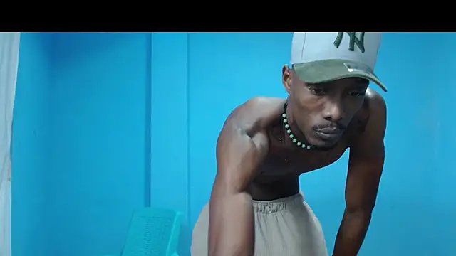 Snapshot of Darick_brown chatting on December 2025 07:25:01 AM Darick brown online show from December 2025 07:25:01 AM