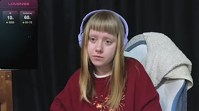 Snapshot of June_shy0 chatting on February 2026 07:04:02 AM June shy0 online show from February 2026 07:04:02 AM