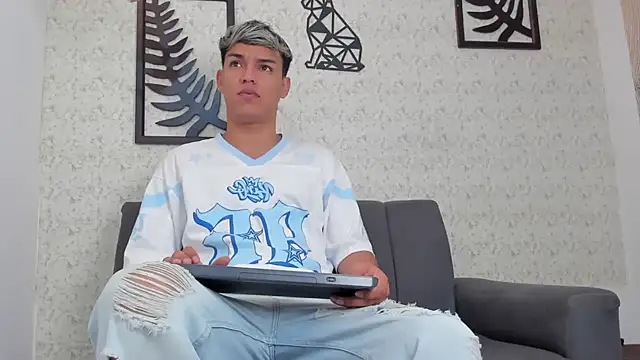 ryan carter08 online show from September 2025 01:56:01 PM