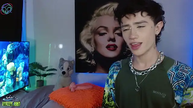 maxiy 001 online show from November 2025 02:46:02 AM