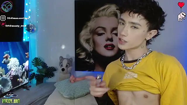 maxiy 001 online show from March 2026 10:38:01 PM