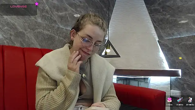  isaabellaa online show from February 2025 02:44:02 PM