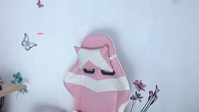 helen kinett online show from February 2026 12:44:02 AM