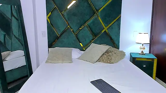 Snapshot of Criss_Ariana chatting on February 2025 11:54:01 AM Criss Ariana online show from February 2025 11:54:01 AM