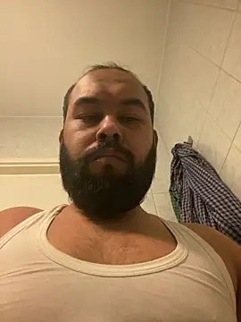 Snapshot of malout123J chatting on March 2026 06:14:02 PM malout123J online show from March 2026 06:14:02 PM