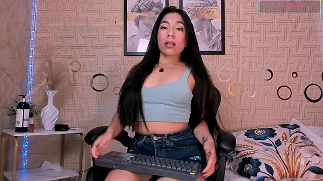 Mia Gothzx online show from July 2026 06:43:02 PM