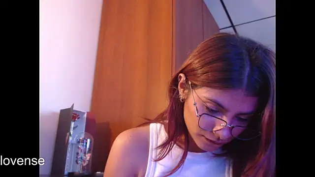 Snapshot of hanna_beili chatting on July 2026 06:13:02 PM hanna beili online show from July 2026 06:13:02 PM