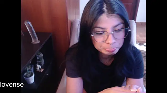 Snapshot of hanna_beili chatting on July 2026 06:20:01 PM hanna beili online show from July 2026 06:20:01 PM