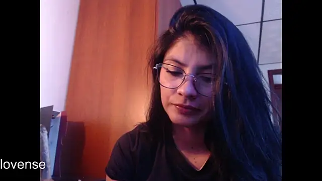Snapshot of hanna_beili chatting on July 2026 07:39:01 PM hanna beili online show from July 2026 07:39:01 PM