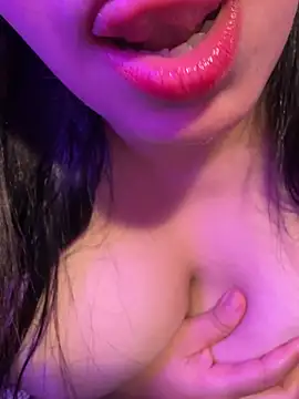 Veyolla Beau online show from July 2026 10:14:02 PM