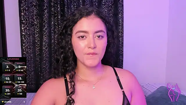 Snapshot of Adhara-zanne chatting on March 2025 03:11:01 AM Adhara-zanne online show from March 2025 03:11:01 AM