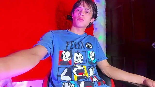 LilOwen  online show from February 2026 05:19:02 PM