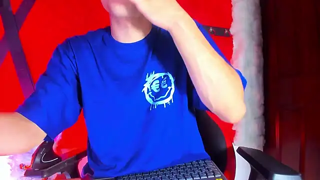 LilOwen  online show from March 2026 06:23:02 PM