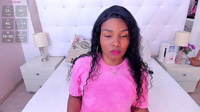 Isla Scott online show from October 2025 11:18:02 AM