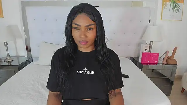 Isla Scott online show from April 2026 12:07:01 PM