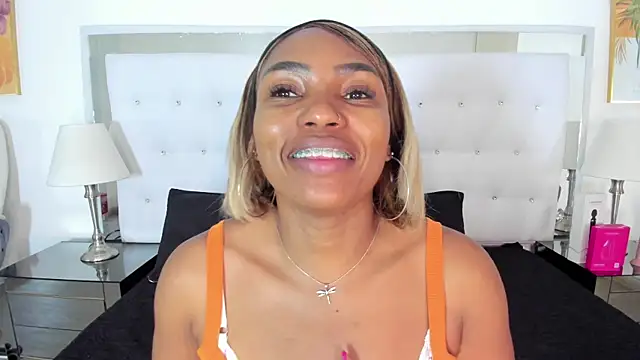 Snapshot of Isla_Scott chatting on July 2026 11:36:02 AM Isla Scott online show from July 2026 11:36:02 AM