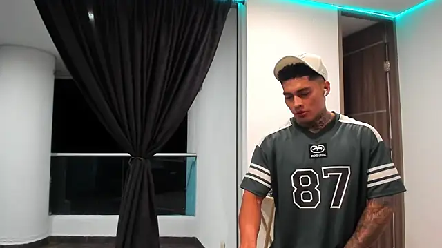 Dominiofit online show from April 2026 01:49:01 AM