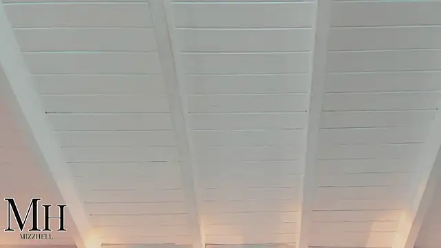 Snapshot of MizzHell chatting on March 2026 03:52:01 AM MizzHell online show from March 2026 03:52:01 AM