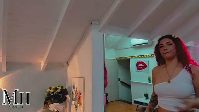 Snapshot of MizzHell chatting on April 2026 03:51:02 AM MizzHell online show from April 2026 03:51:02 AM