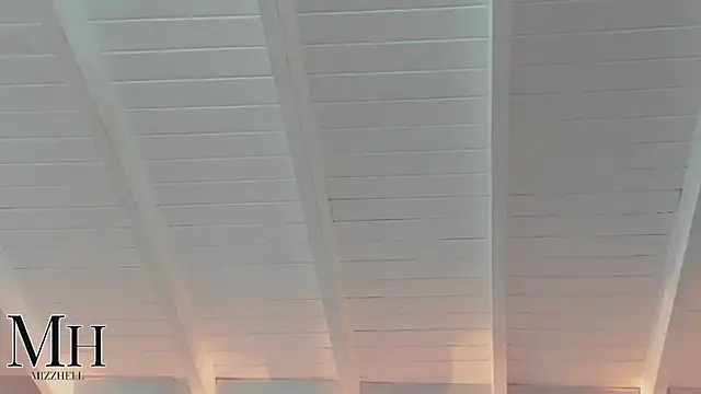 Snapshot of MizzHell chatting on April 2026 03:50:02 AM MizzHell online show from April 2026 03:50:02 AM