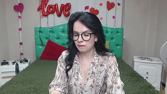 JasmineKouch online show from May 2026 05:43:01 PM