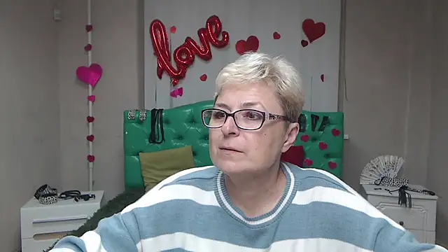 EmiliaGree online show from October 2025 05:10:02 PM