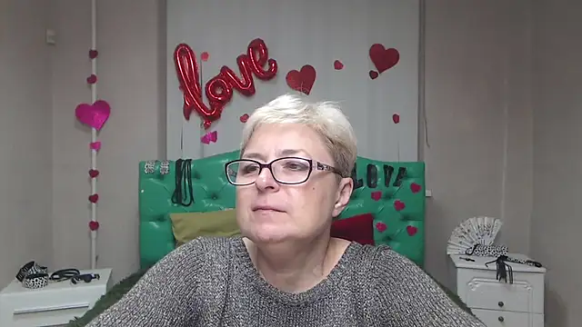 EmiliaGree online show from October 2025 05:10:01 PM