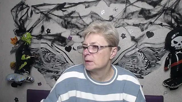 EmiliaGree online show from November 2025 06:07:02 PM