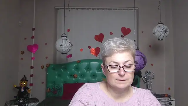 EmiliaGree online show from November 2025 06:04:02 PM