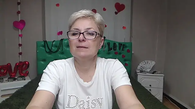 EmiliaGree online show from November 2025 06:19:02 PM