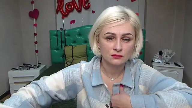 OliviaHorst online show from March 2025 03:29:02 PM