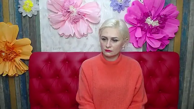 OliviaHorst online show from November 2025 06:13:01 PM