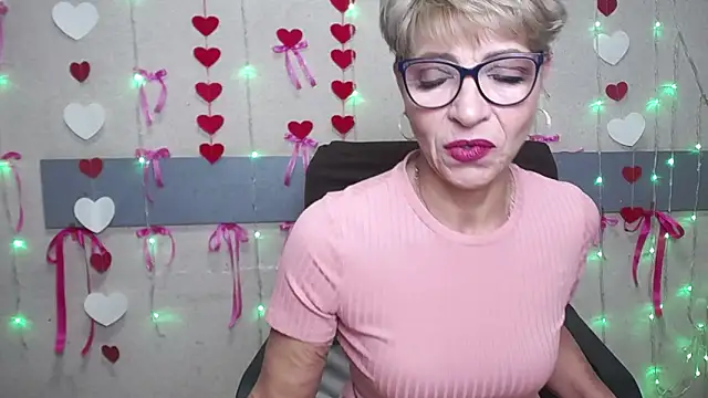 Snapshot of EllaBonito chatting on February 2025 06:45:02 AM EllaBonito online show from February 2025 06:45:02 AM